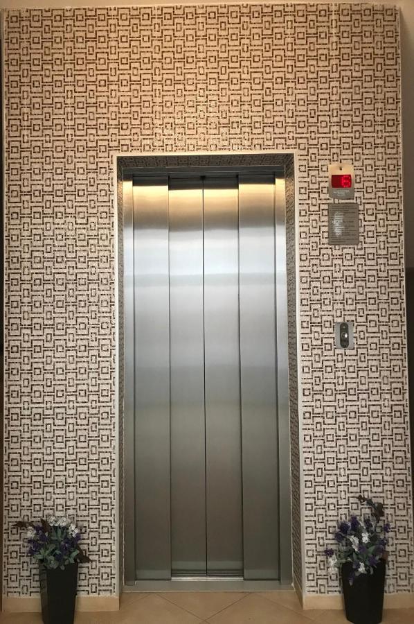 Red House Guest House 네세부르 외부 사진