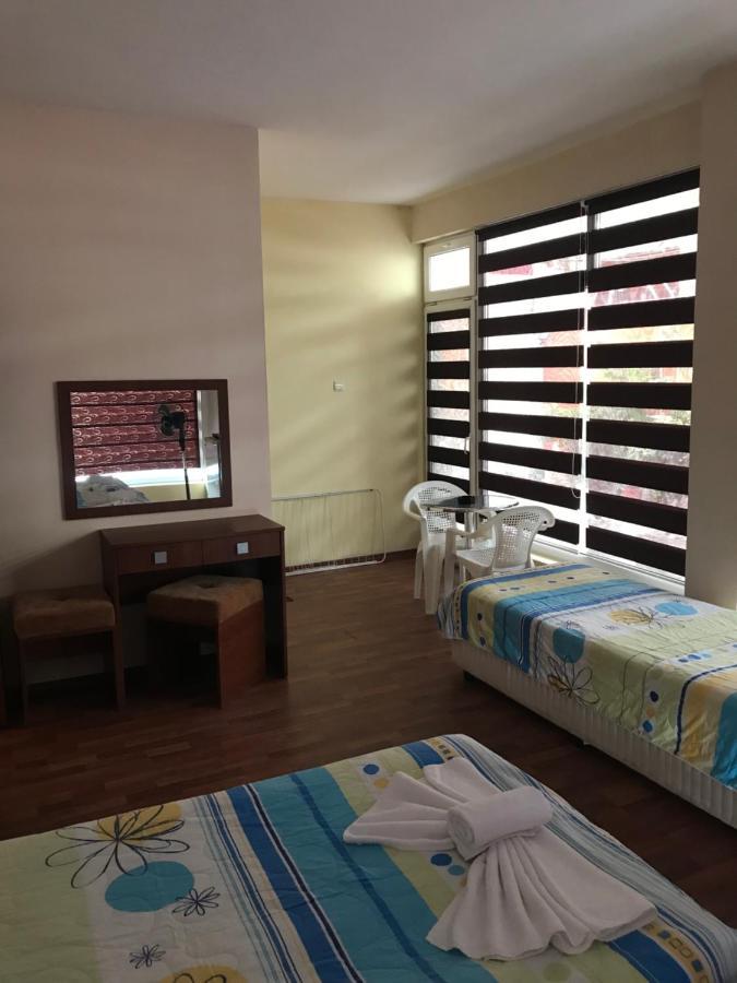 Red House Guest House 네세부르 외부 사진